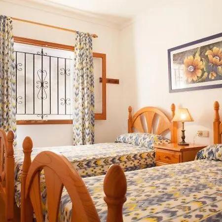 Sleeps 6 With Pool Air Con And Wifi Pollenca