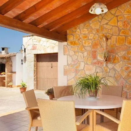 Sleeps 6 With Pool Air Con And Wifi Pollenca